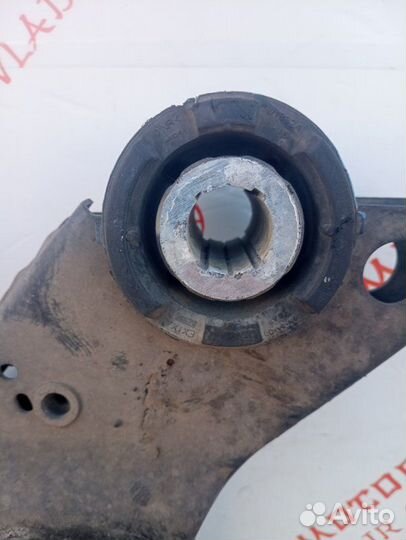 Подрамник двигателя Volvo V70 B4164T 2010