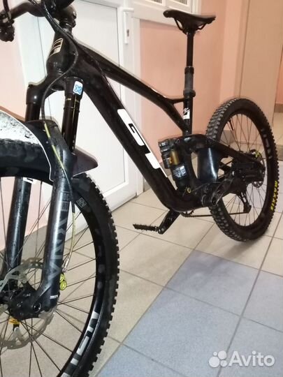 Рама GT Sensor elite M. 2021. Carbon