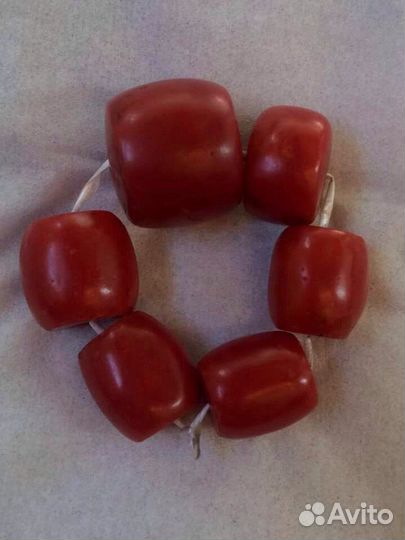 Янтарные бусы