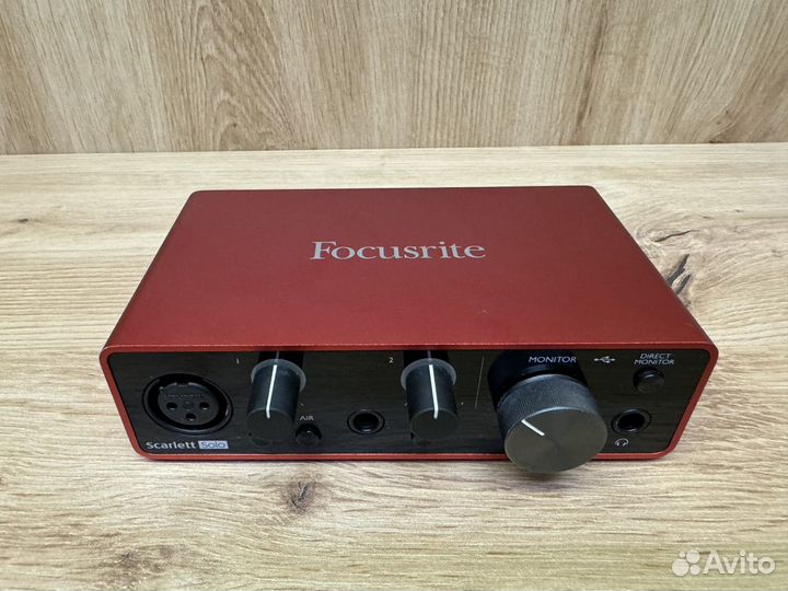 Звуковая карта Focusrite Scarlett Solo 3rd Gen