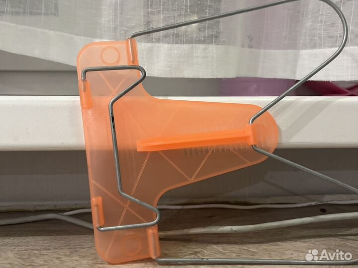 Подставка для учебников