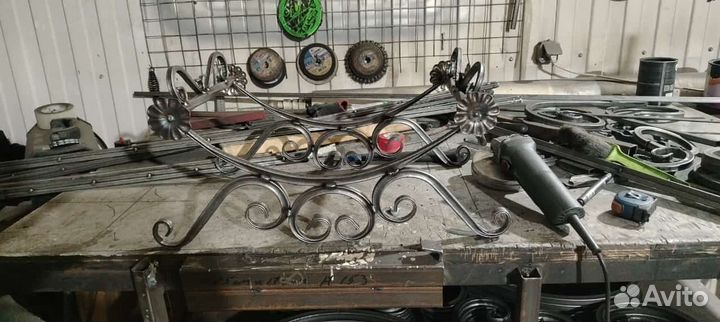 Дровница кованая