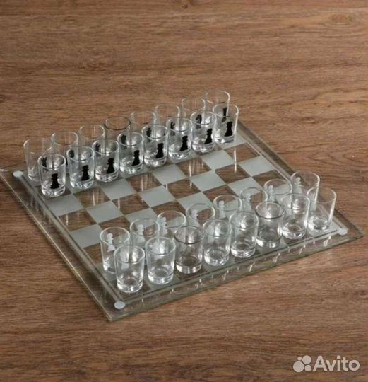 Пьяные шахматы с рюмками