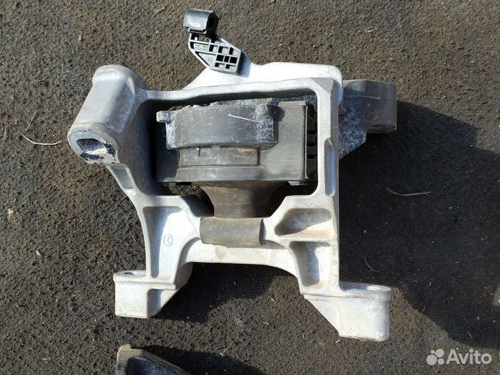 Опоры двигателя Mazda 6 GJ 2013 год 2.0 ат