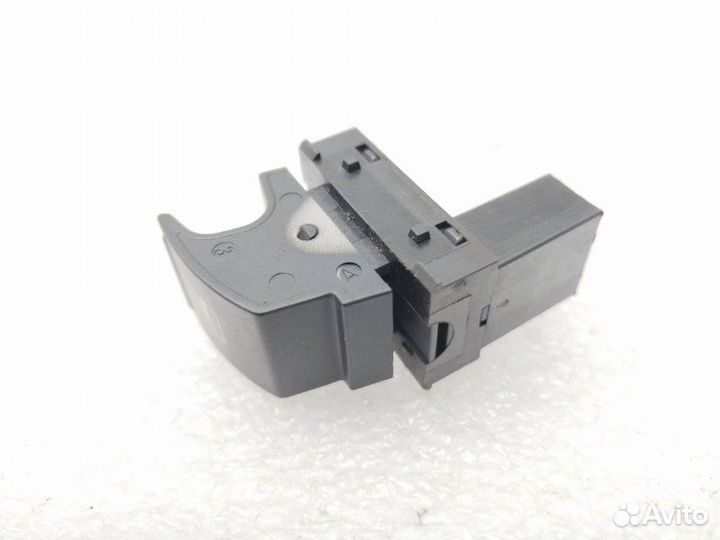 Кнопка стеклоподъемника задняя левая Volkswagen