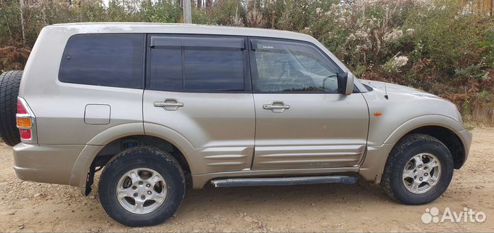 Mitsubishi Pajero 3.5 AT, 2001, 330 000 км