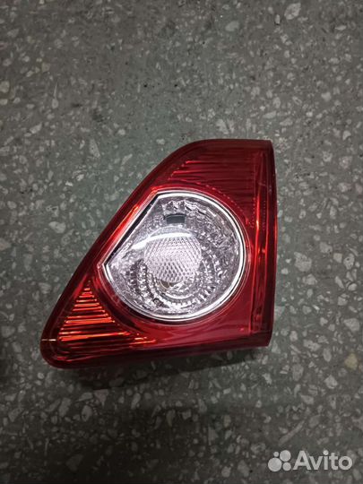 Фонарь в крышку багажника Тойота Королла 06-10 г.в