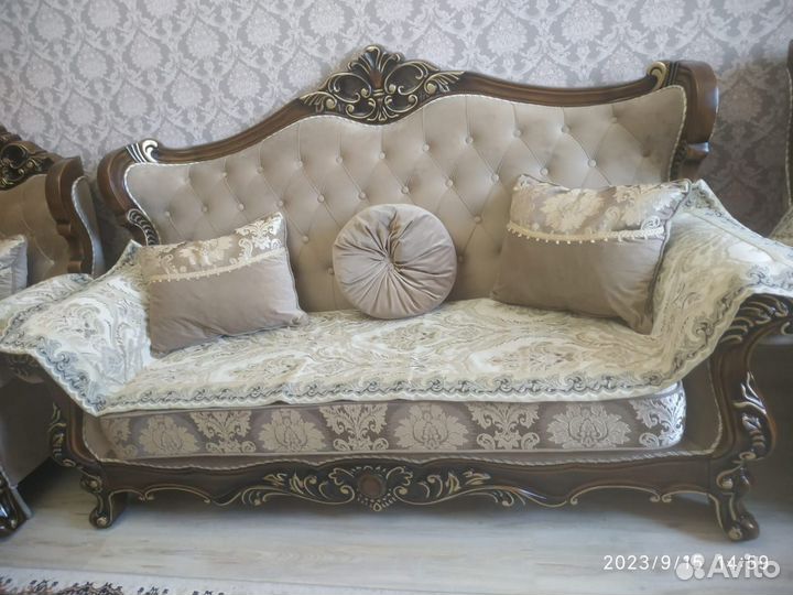 Продам диваван и кресла