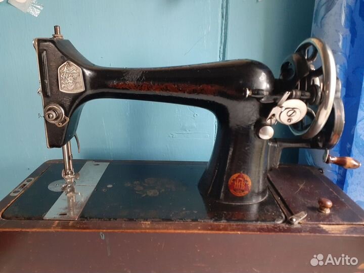 Продам швейную машину Подольск 1950года