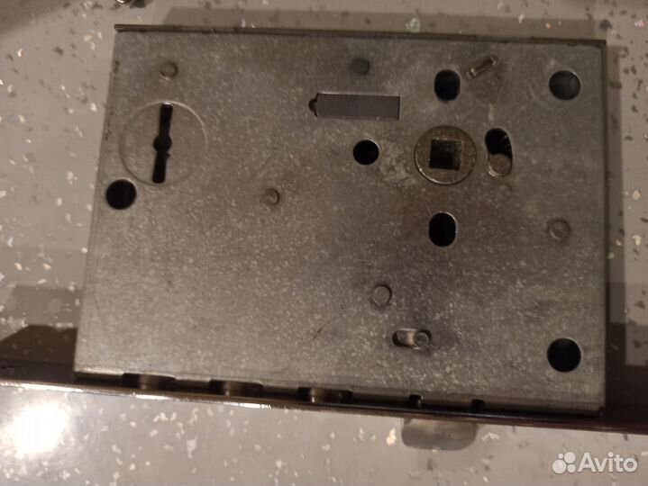 Замок дверной cale