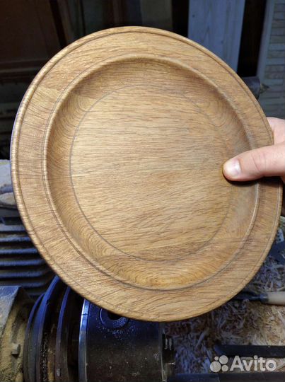 Тарелки и блюда из дерева