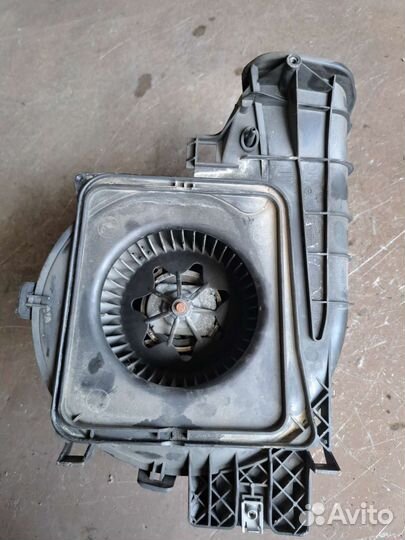 Моторчик печки на Cadillac bls