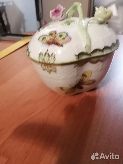 Шкатулка в виде сердца Herend Queen Victoria