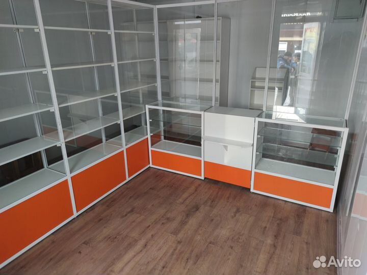 Торговое оборудование,витрины,прилавки Б/У и новое