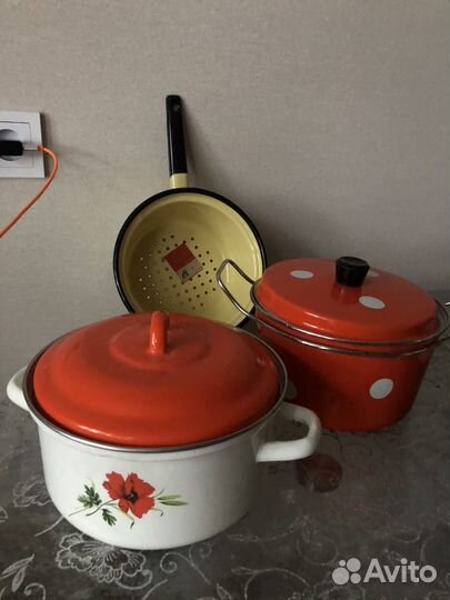 Кастрюля эмалированная