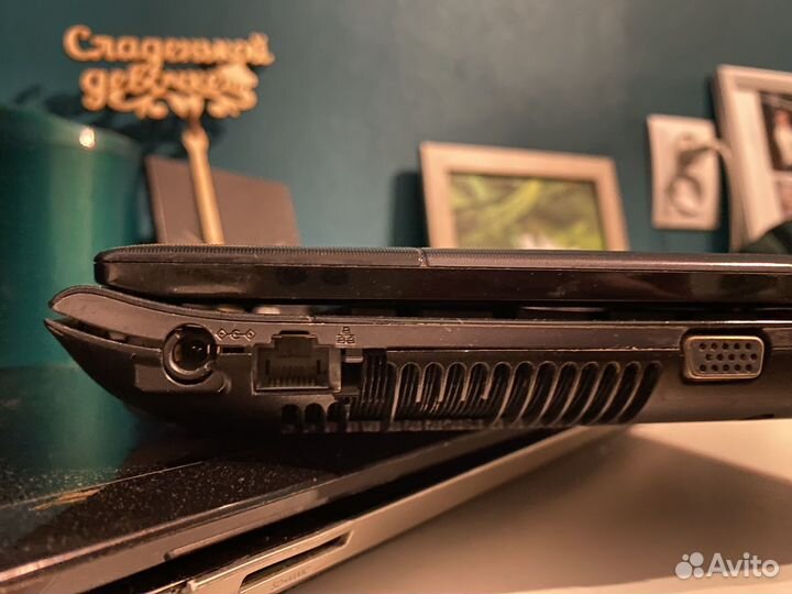 Ноутбук samsung на запчасти или на пересидеть
