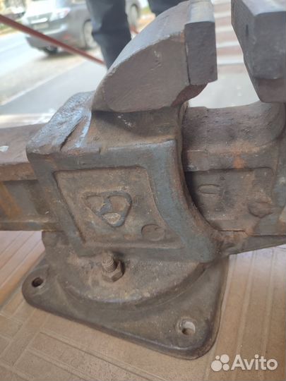 Тиски тисы слесарные СССР