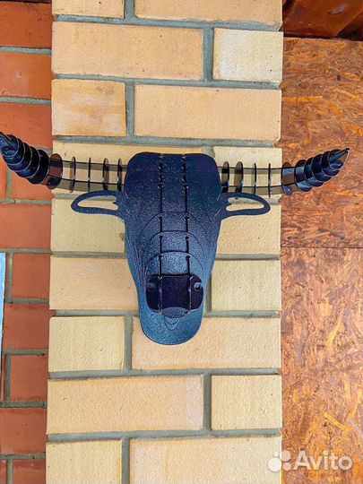 Декоративные изделия из металла, таблички