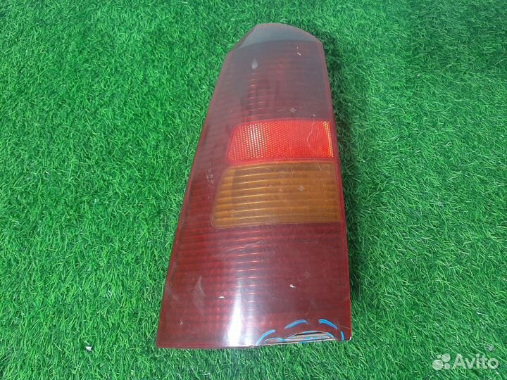 Фонарь левый на Ford Focus 1