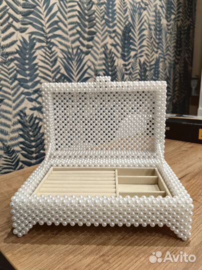 Шкатулка из бусин