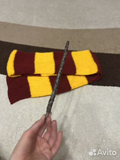 Палочка и шарф гриффендор