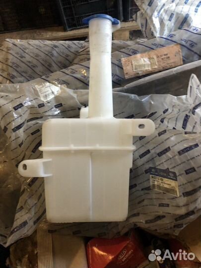 Бачок омывателя лобового стекла Kia Spectra