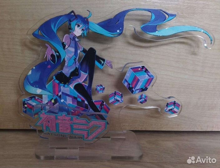 Акриловая фигурка Хатсуне Мику