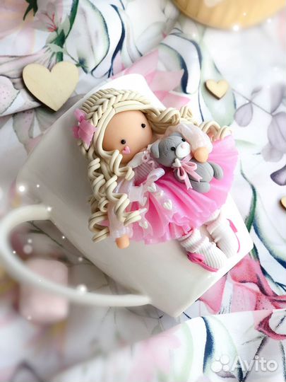 Кружка с декором из полимерной глины