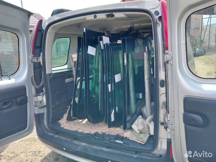 Лобовое стекло