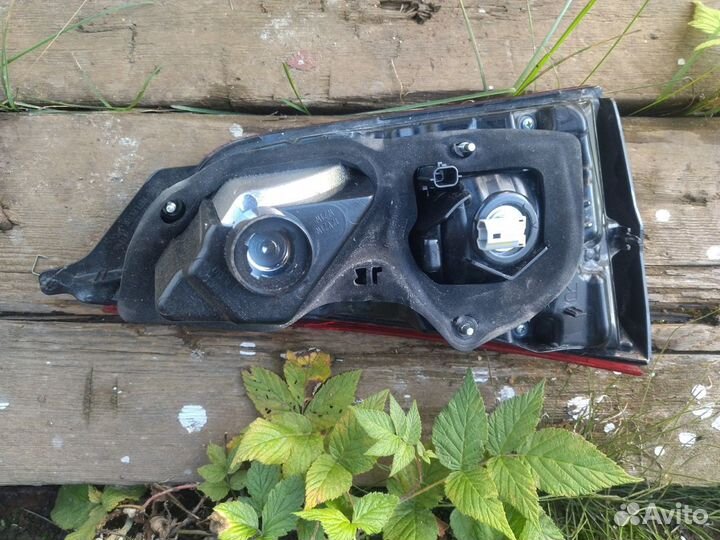 Фонарь задний правый Nissan Qashqai J11