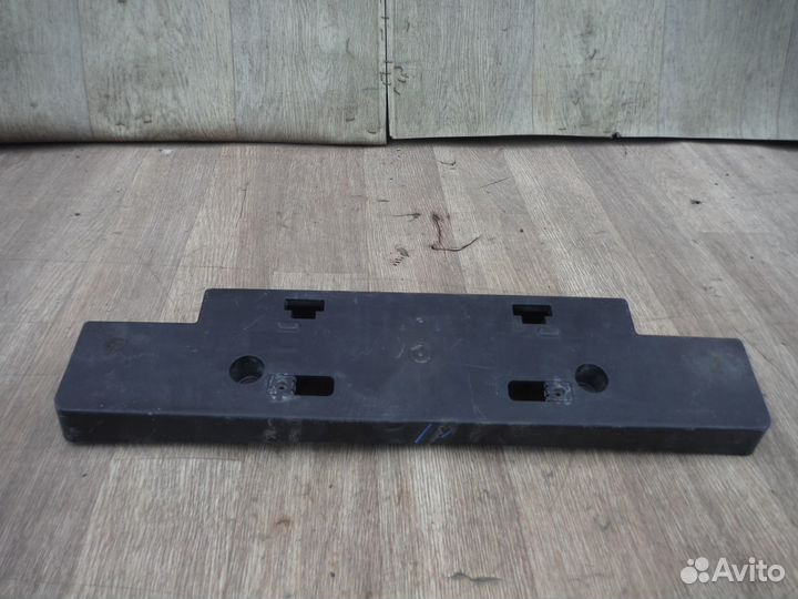 Подиум номерного знака Land Cruiser 200 2009