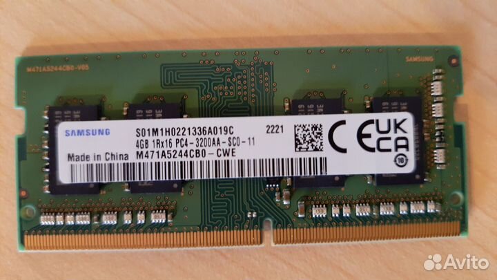 Оперативная память Samsung M471A5244CB0-CWE 4