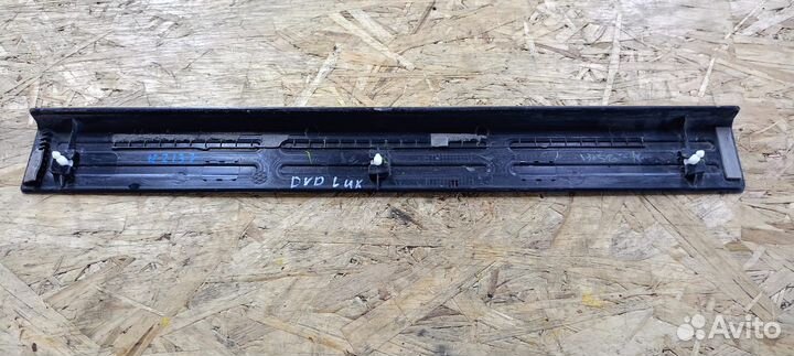 Накладка порога переднего, правого Luxgen