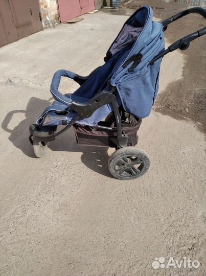 Коляска прогулочная