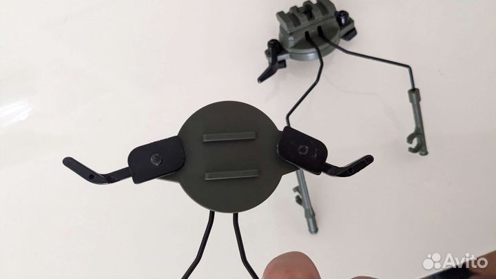 Адаптер для тактических наушников на шлем