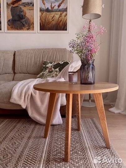 Придиванный столик