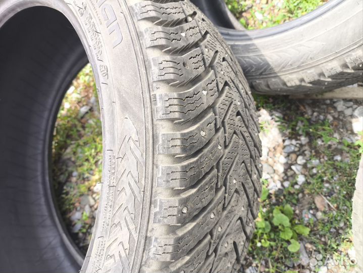 Nokian Tyres Hakkapeliitta 8 235/45 R18 98T