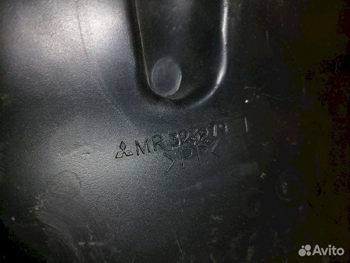 Воздухозаборник MR323279 Mitsubishi RVR N74W