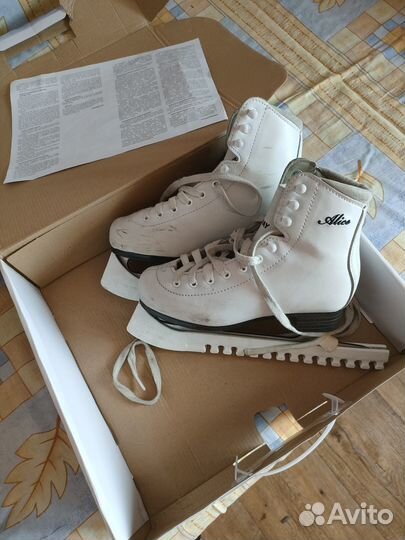 Коньки с ботинками для девочек
