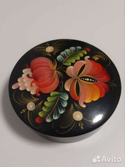 Шкатулка круглая лаковая винтаж