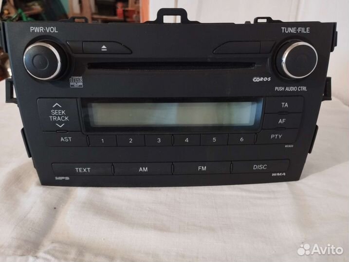 Штатная магнитола на toyota corolla 150