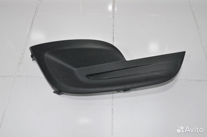 Накладка бампера передняя правая Nissan Altima L33