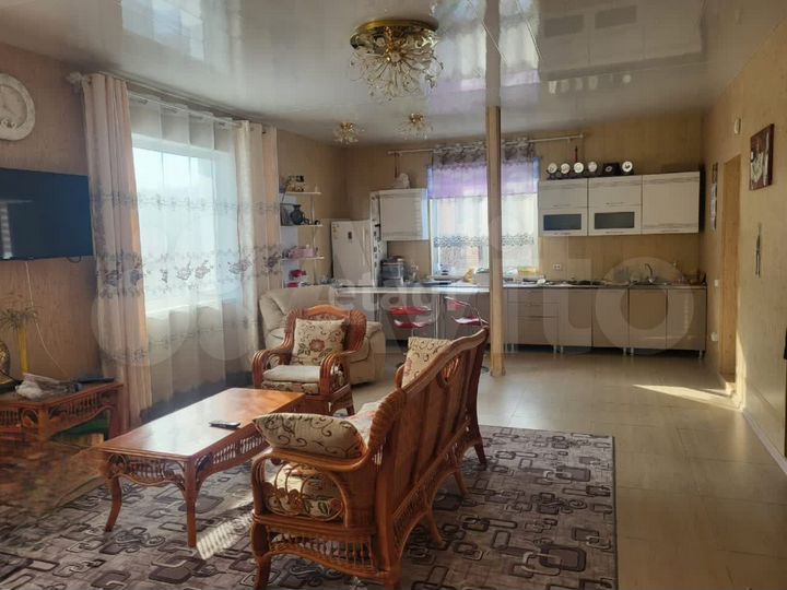 Дом 268 м² на участке 10,7 сот.