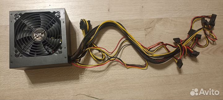 Блок питания WattBit 400W 83+