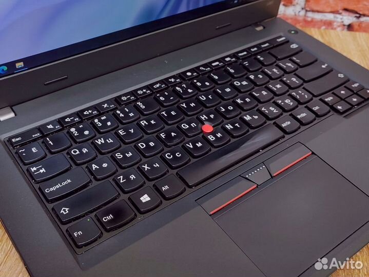 Ноутбук Lenovo ThinkPad SSD240 i3 для игр учебы