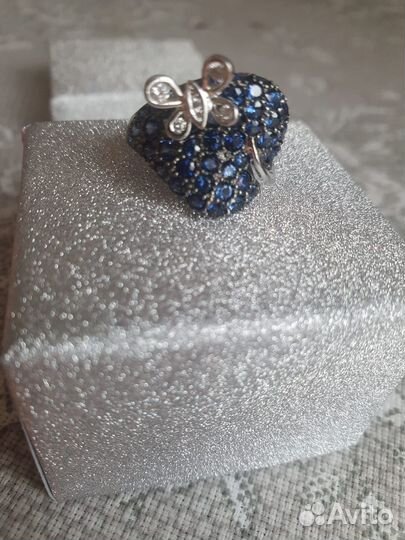 Кольцо с сапфирами