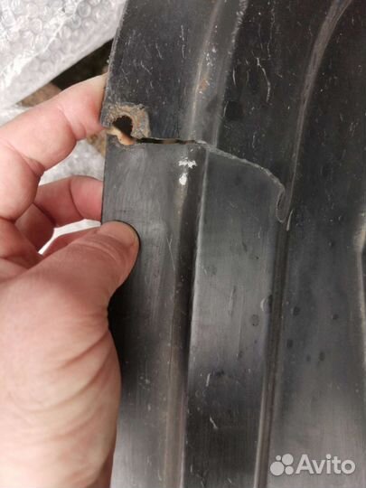 Защита днища задняя правая на passat b7