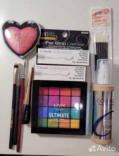Для макияжа: тени, кисти, клей для ресниц и др