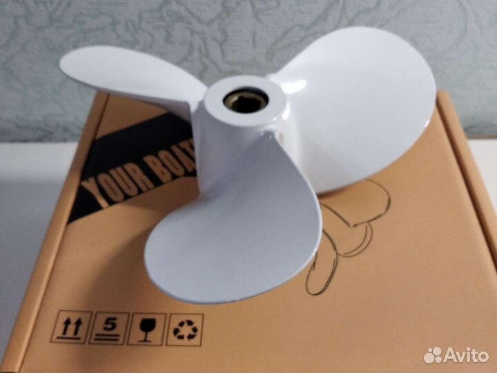 Гребной винт Yamaha 8-9.9-15(на шпонке)