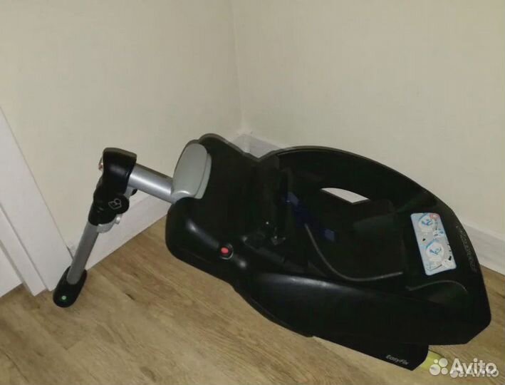 Автокресло + база maxi-cosi cabriofix 0+ (0-13)